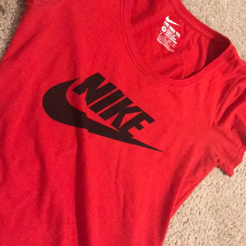 red & black nike tee shirt